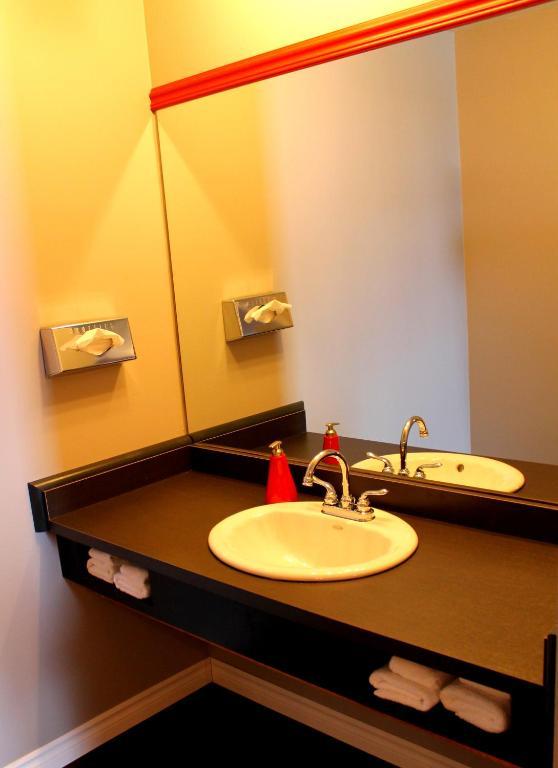 Auberge Le Caribou Riviere-au-Renard Room photo