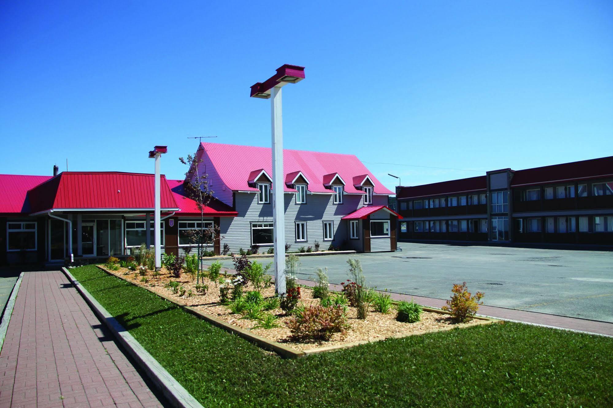 Auberge Le Caribou Riviere-au-Renard Exterior photo